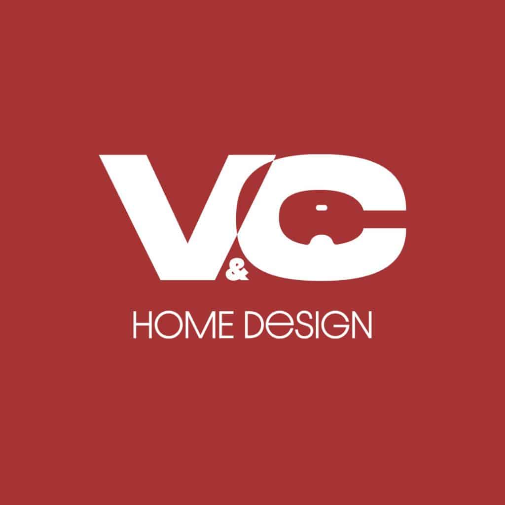 Logo V&C Home Design sur fond rouge